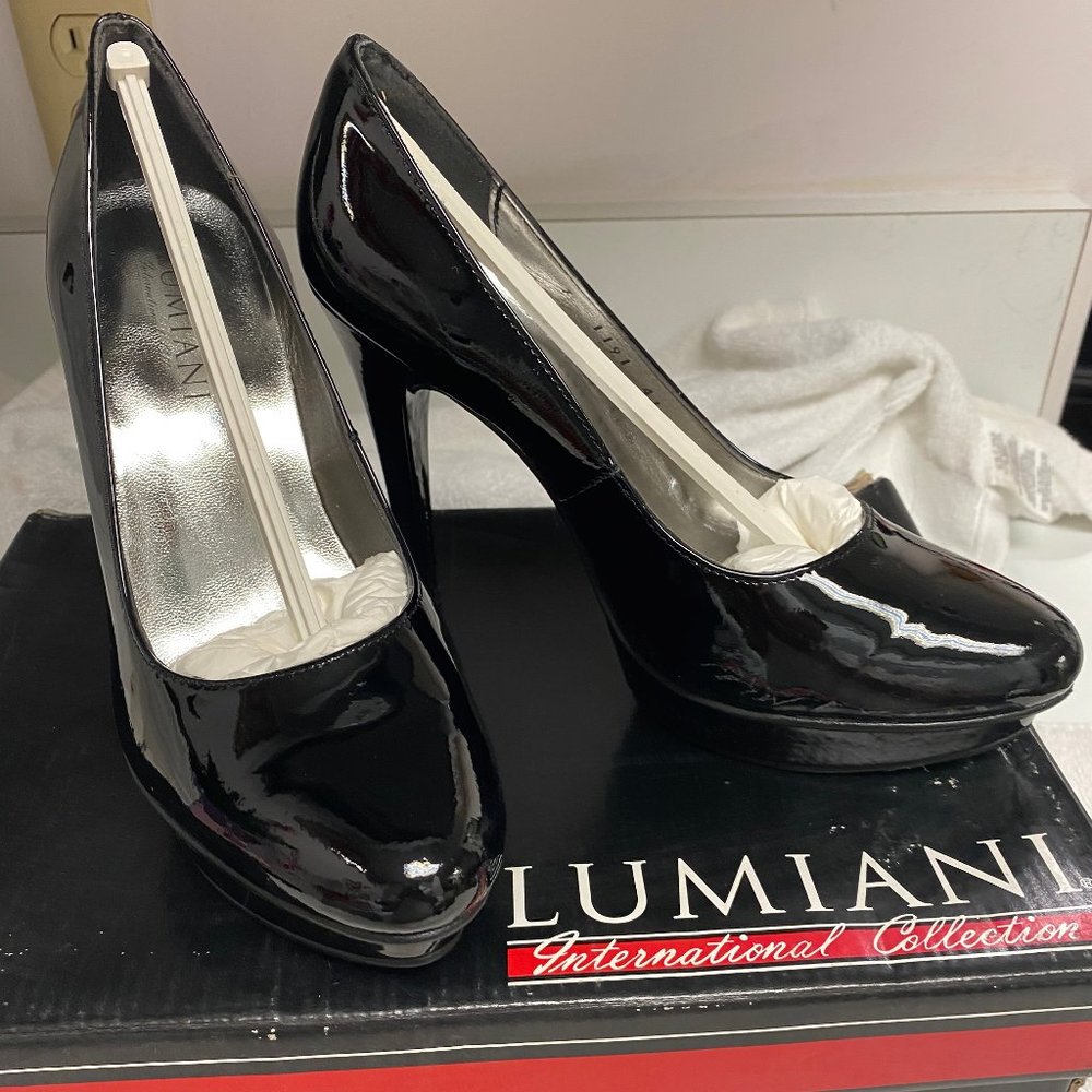 Lumiani Black Patent Heels